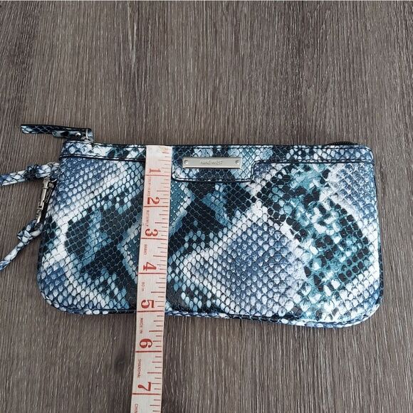 Nine West Blue Snakeskin Card Holder Wristlet Wallet Clutch Purse - Picture 7 of 7